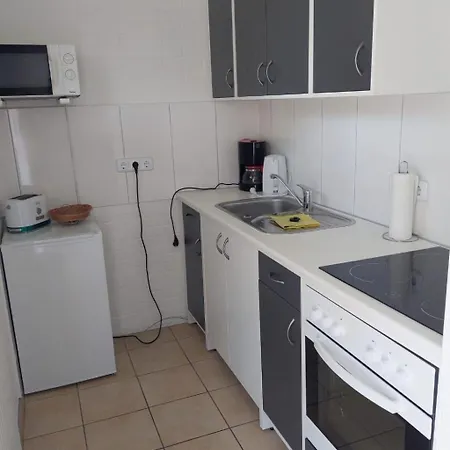 In Tossens Mit Schoenem Garten By Interhome Feriehus *